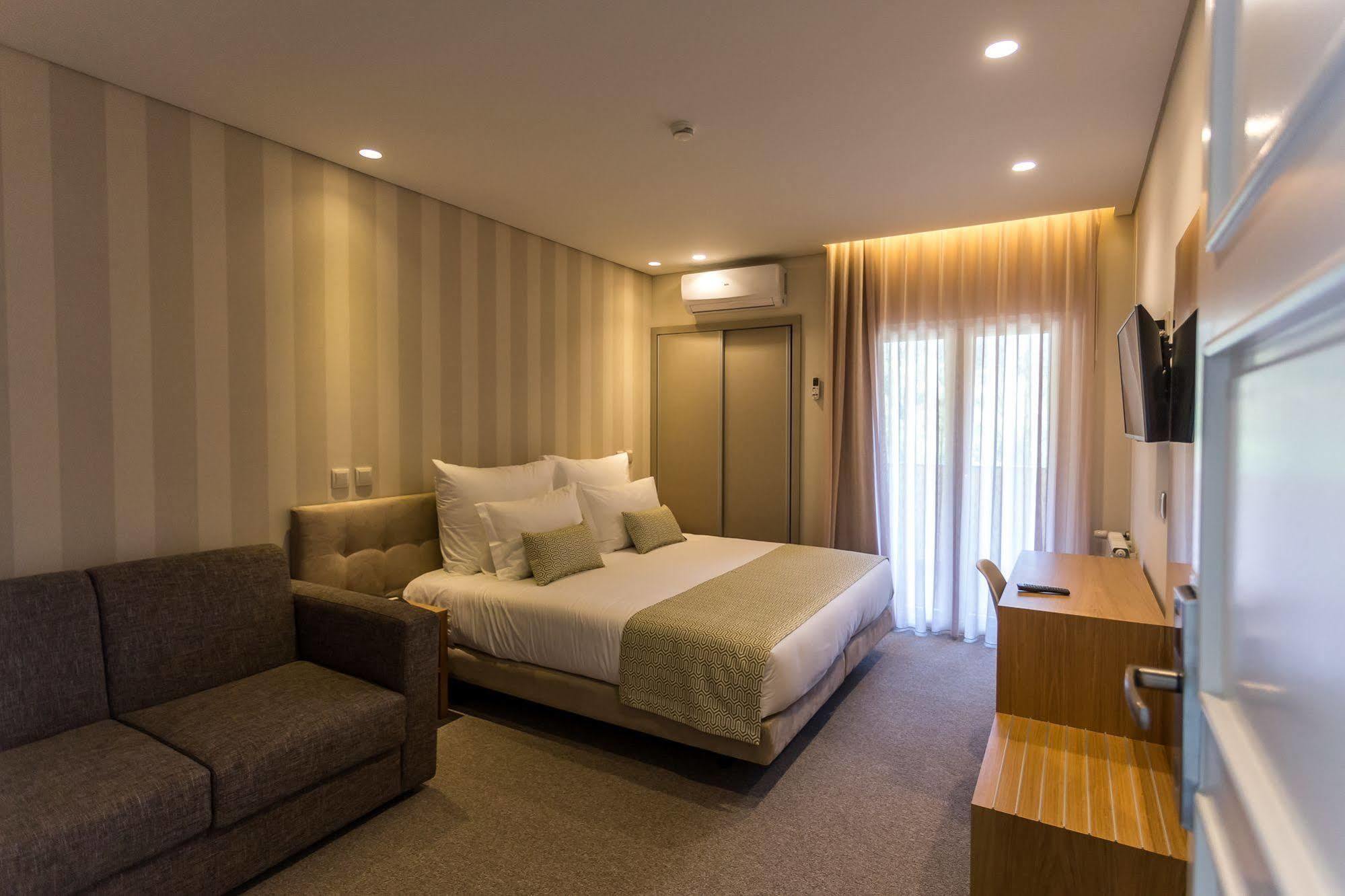 Adelaide Hotel Geres Exterior foto