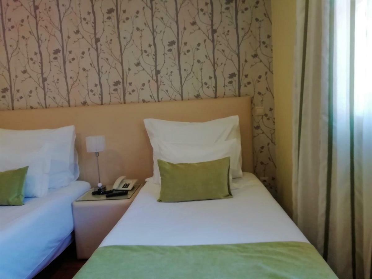 Adelaide Hotel Geres Exterior foto