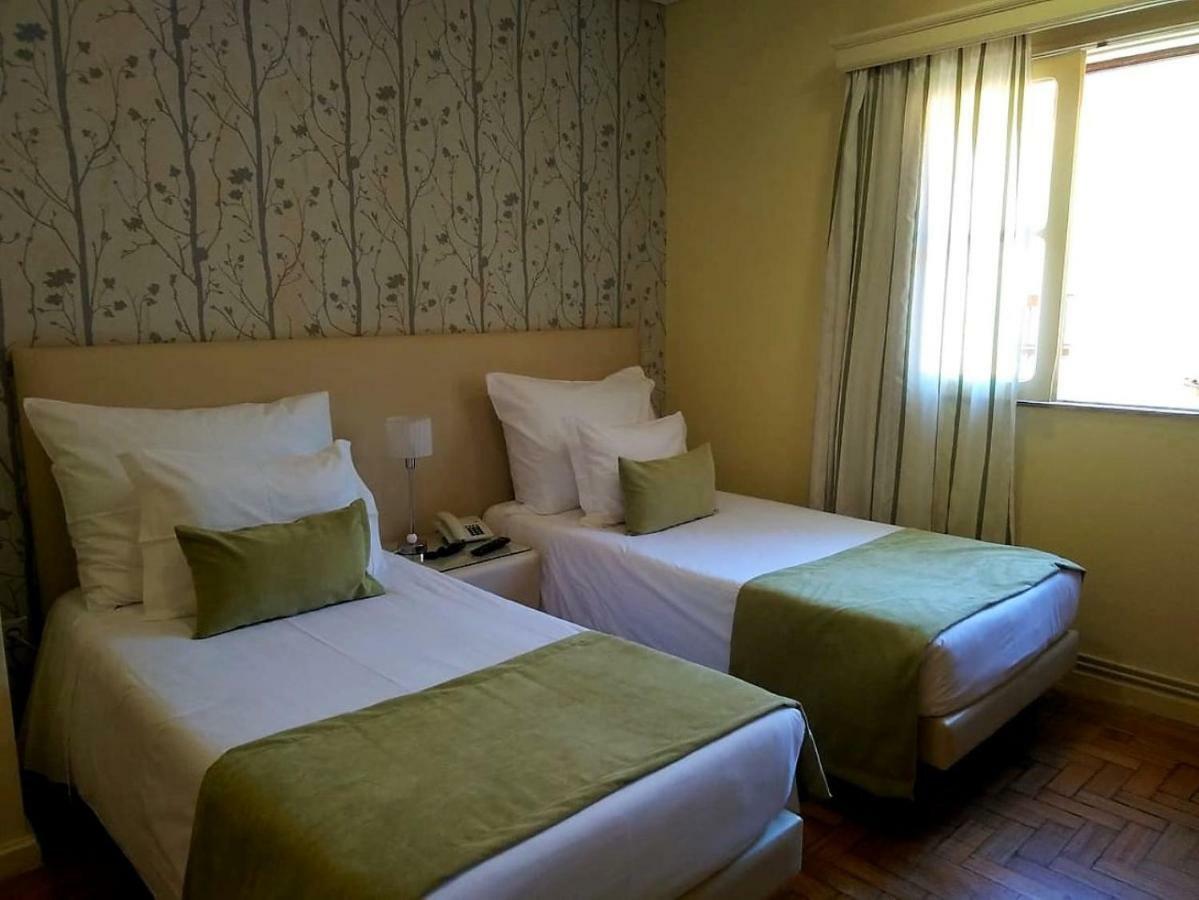 Adelaide Hotel Geres Exterior foto